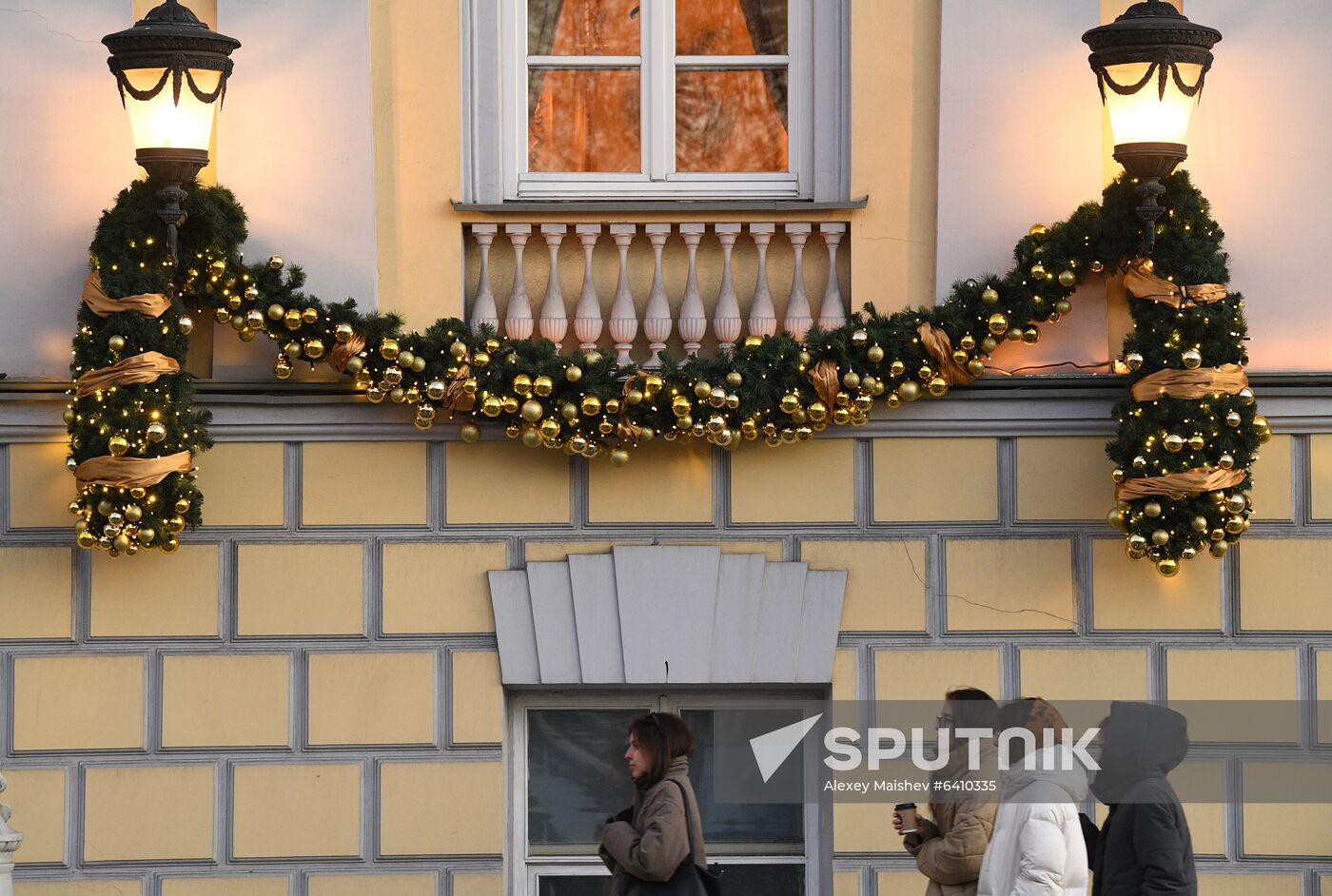 Russia New Year Preparations