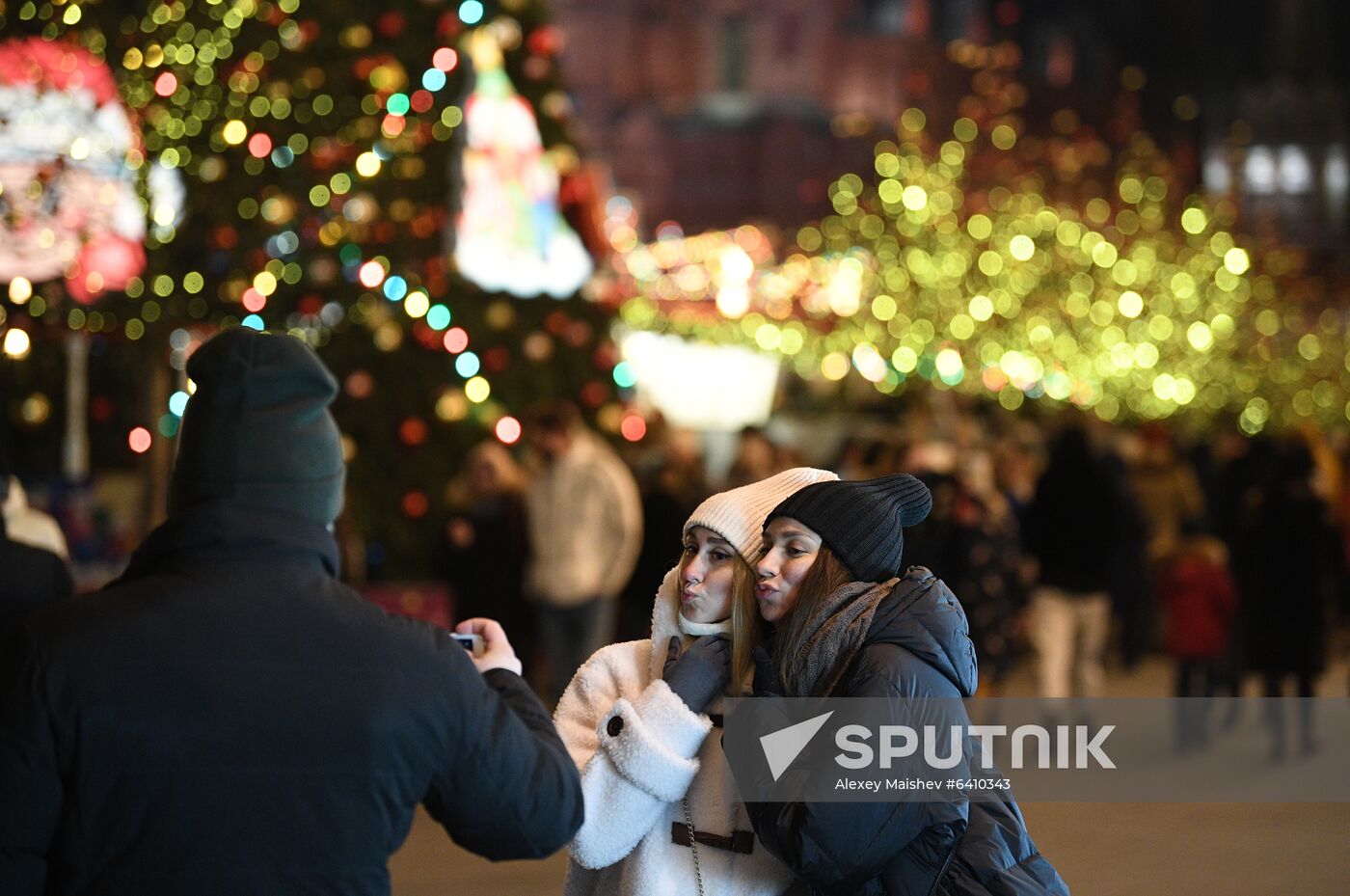 Russia New Year Preparations