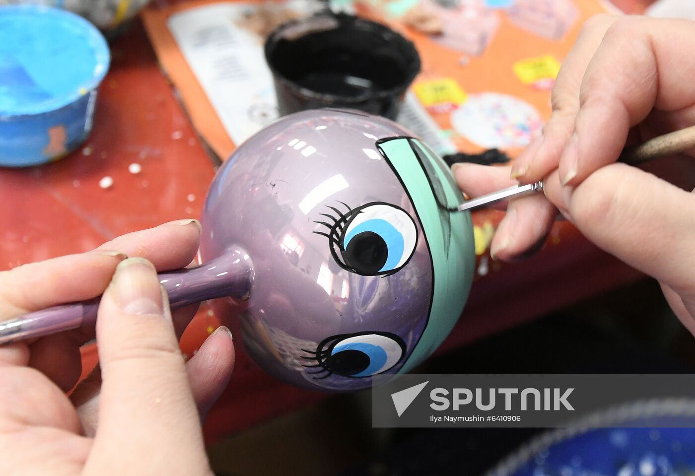 Russia New Year Preparations