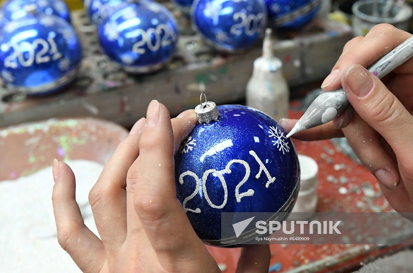 Russia New Year Preparations