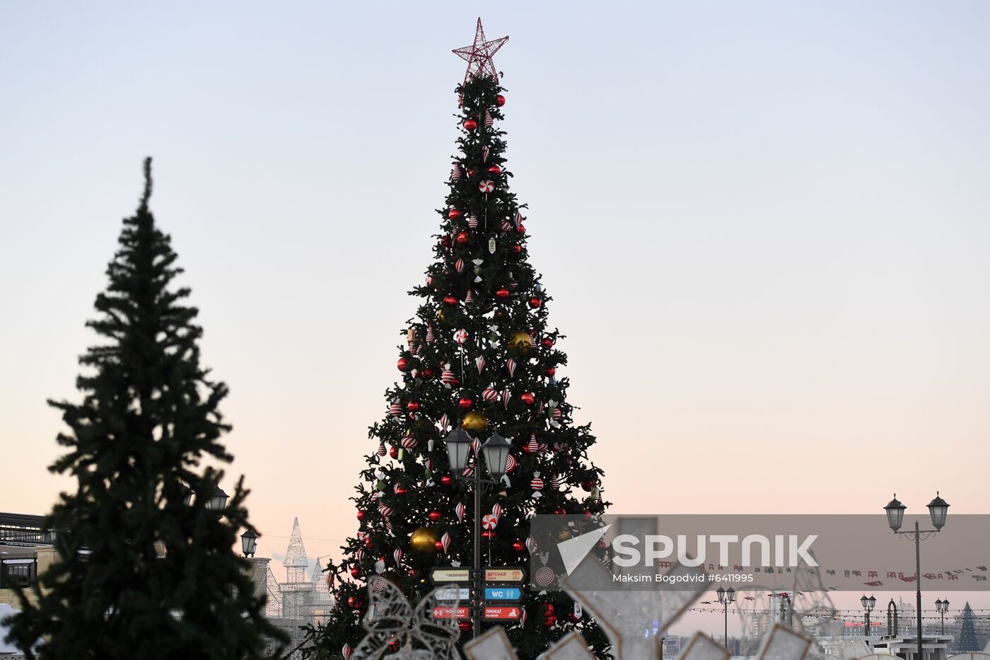 Russia New Year Preparations