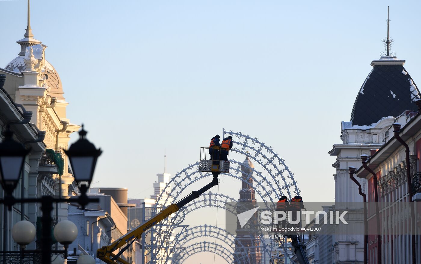 Russia New Year Preparations