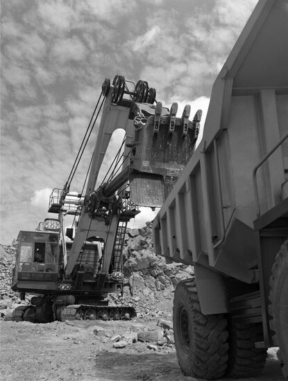 EKG-3 open-mine excavator