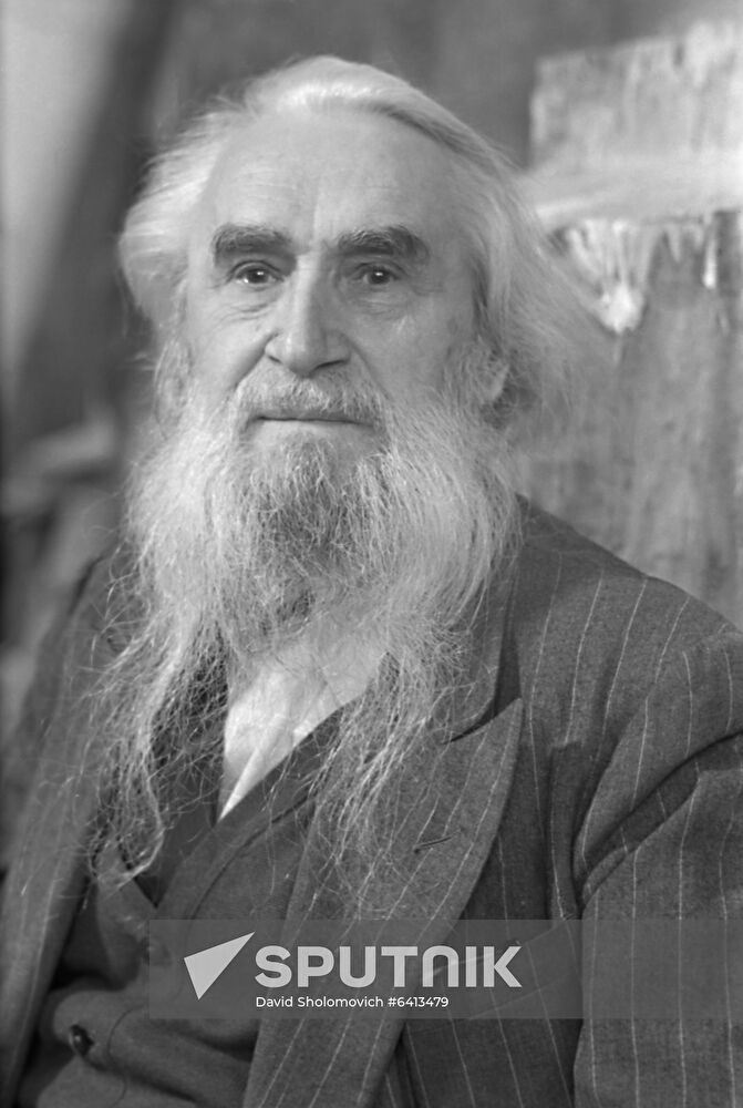 Sculptor Sergei Konenkov