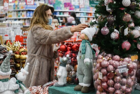 Russia New Year Preparations