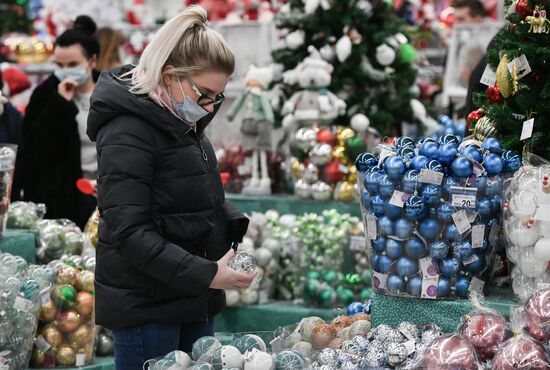 Russia New Year Preparations