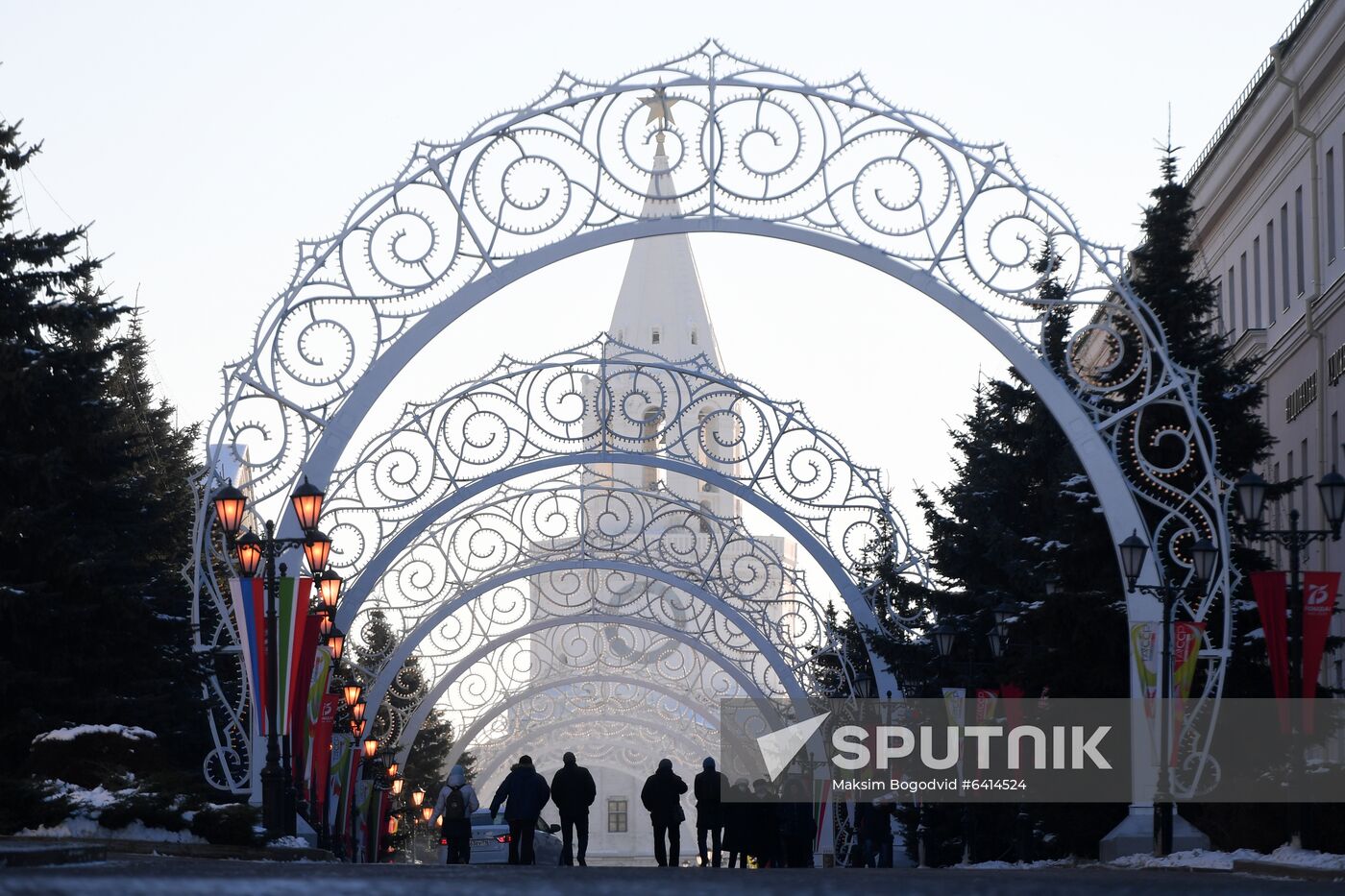 Russia New Year Preparations