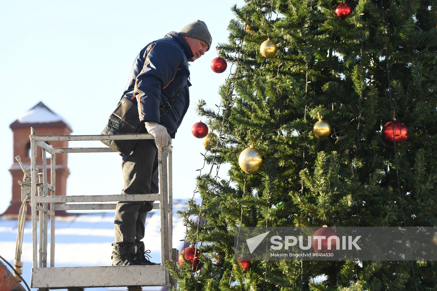 Russia New Year Preparations