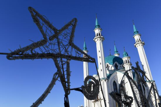 Russia New Year Preparations