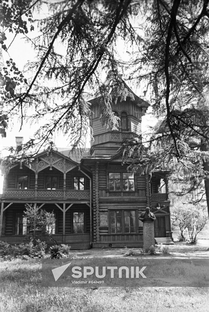 Heinrich Bertling's dacha in Leningrad