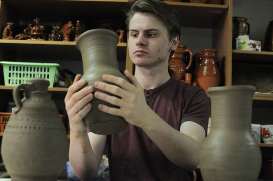 Russia Pottery