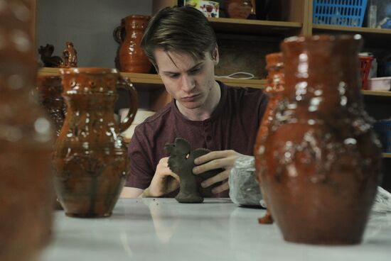Russia Pottery