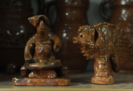 Russia Pottery