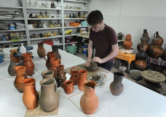 Russia Pottery