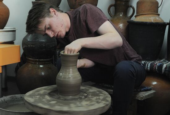 Russia Pottery