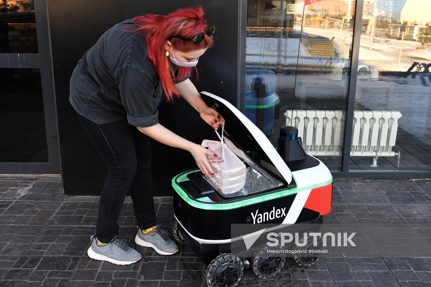 Russia Delivery Robot