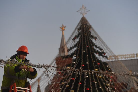 Russia New Year Preparations