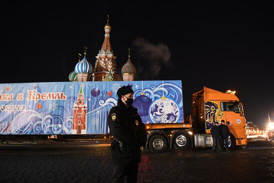 Russia New Year Preparations