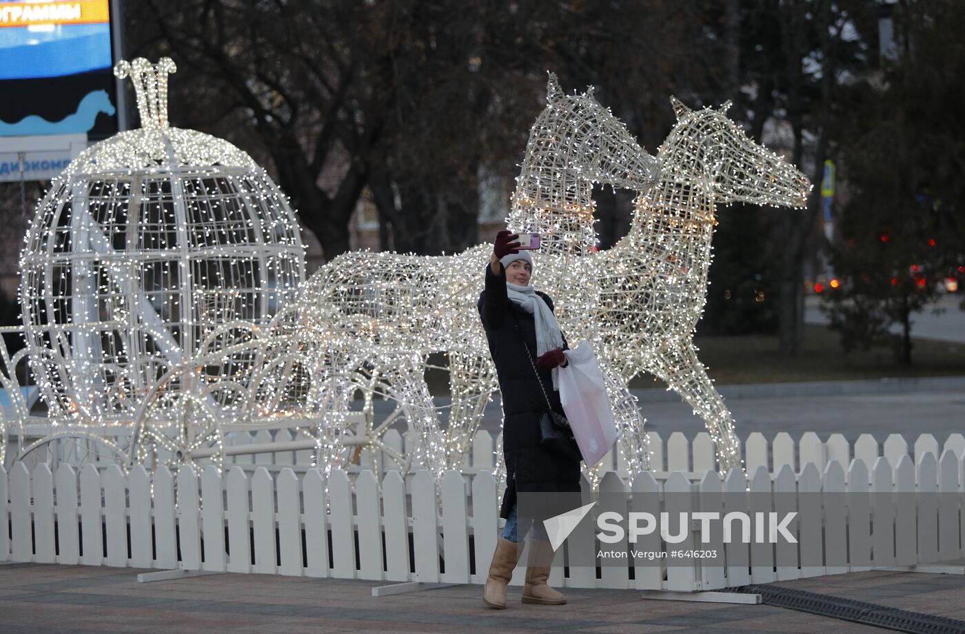 Russia New Year Preparations
