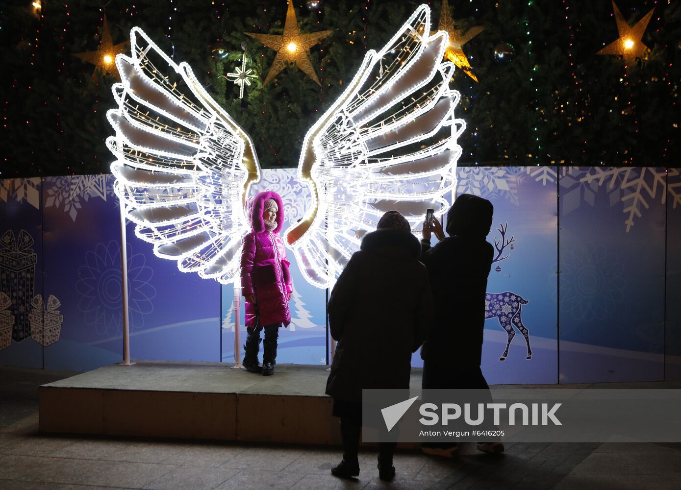 Russia New Year Preparations