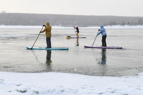 Russia Winter SUP Surfing