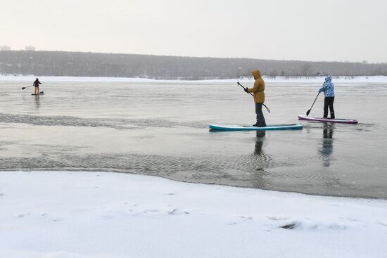 Russia Winter SUP Surfing