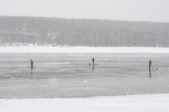 Russia Winter SUP Surfing