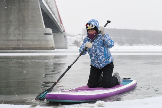 Russia Winter SUP Surfing