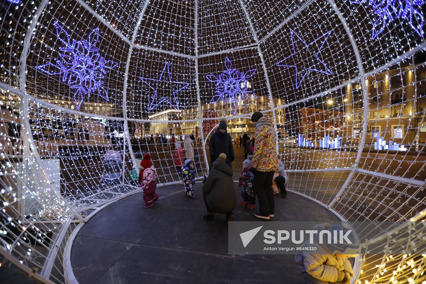 Russia New Year Preparations