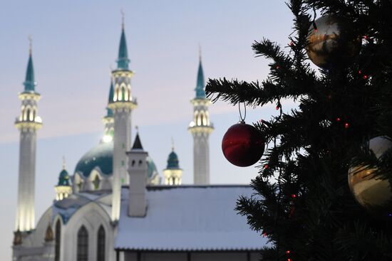 Russia New Year Preparations