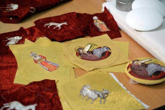 Russia Christmas Preparations