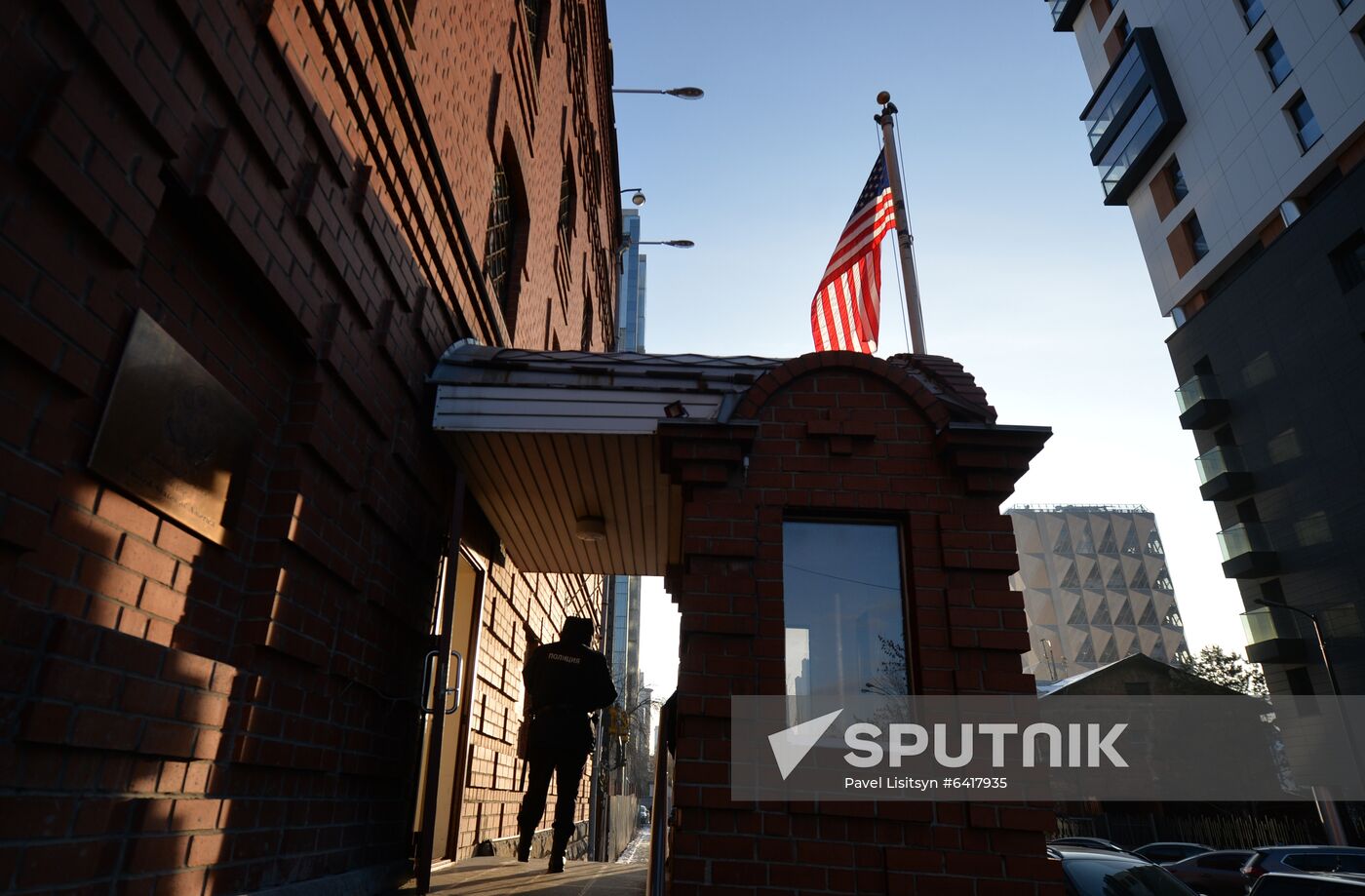 Russia US Consulates Closure