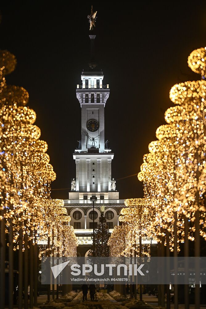 Russia New Year Preparations