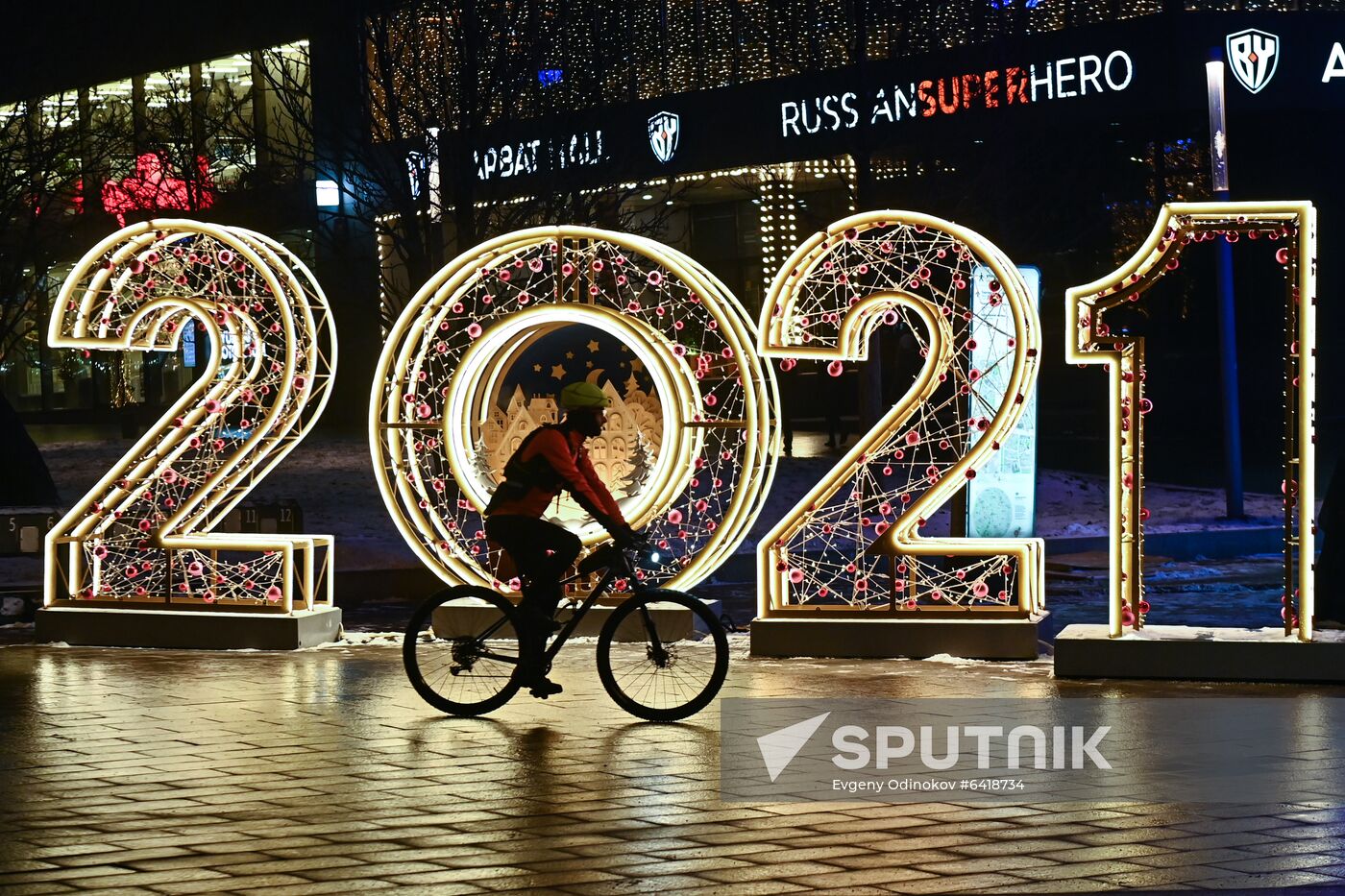 Russia New Year Preparations