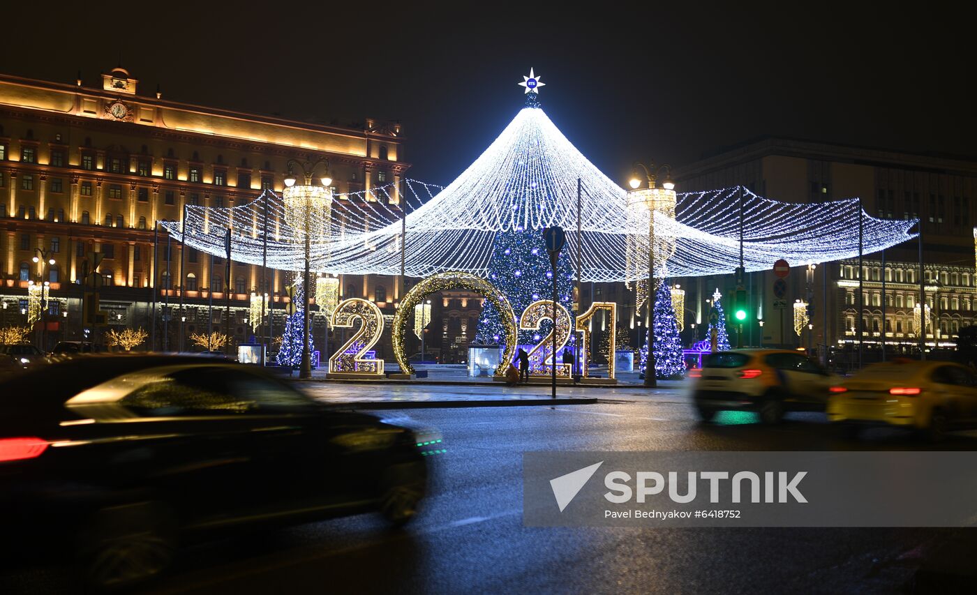 Russia New Year Preparations