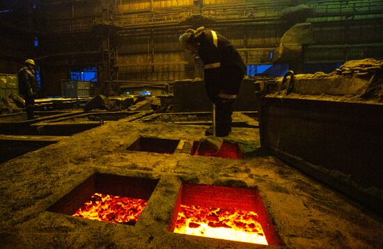 Russia Smelting Workshop