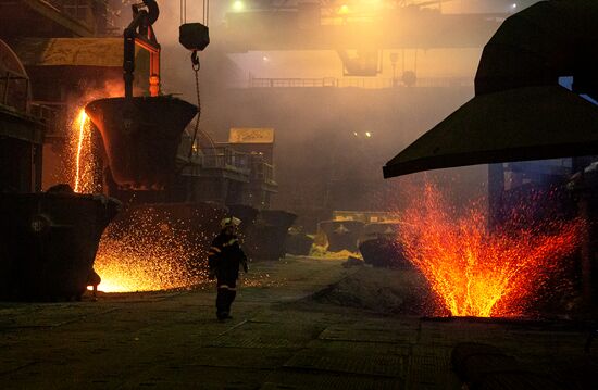 Russia Smelting Workshop