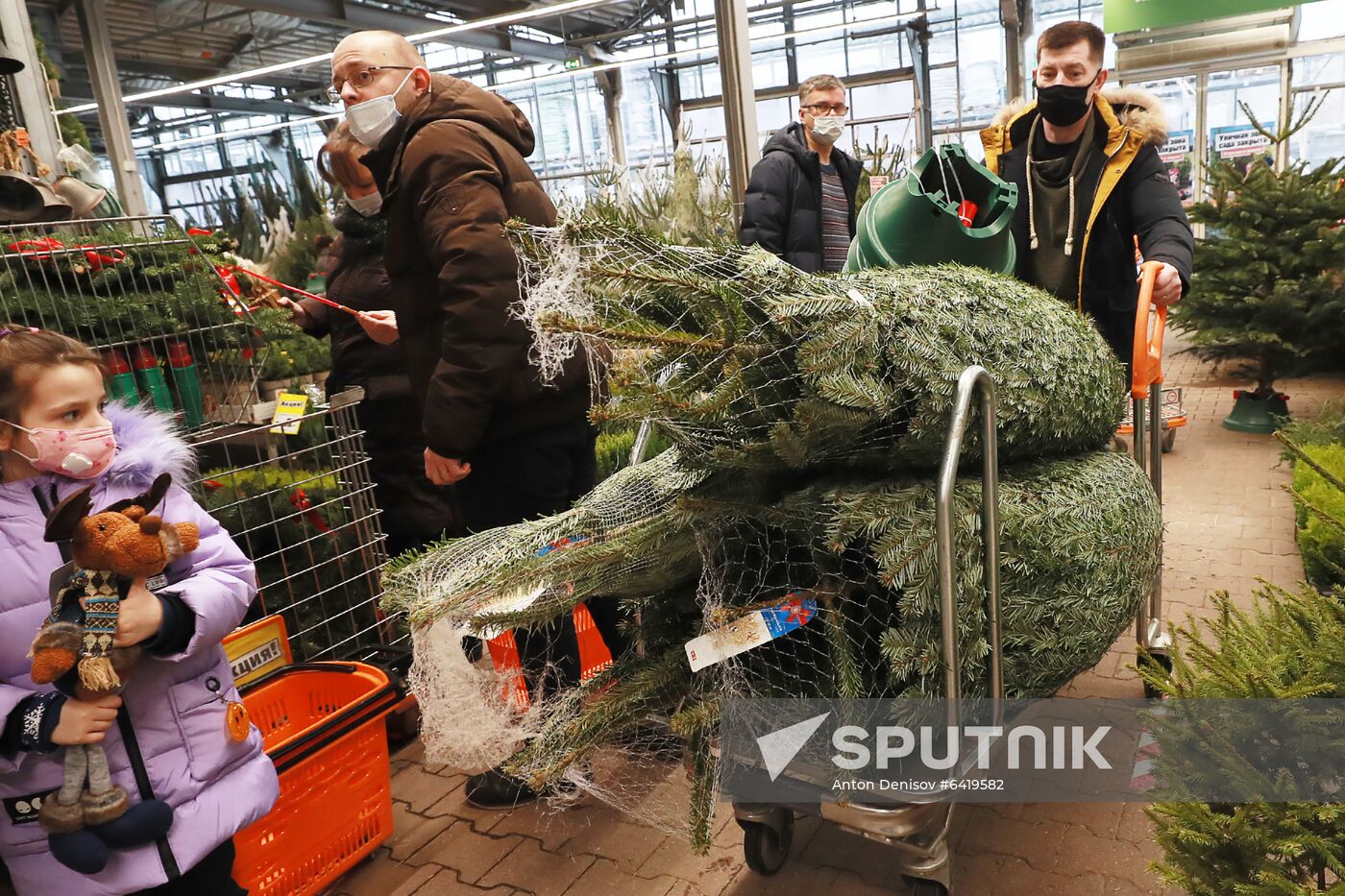 Russia New Year Preparations