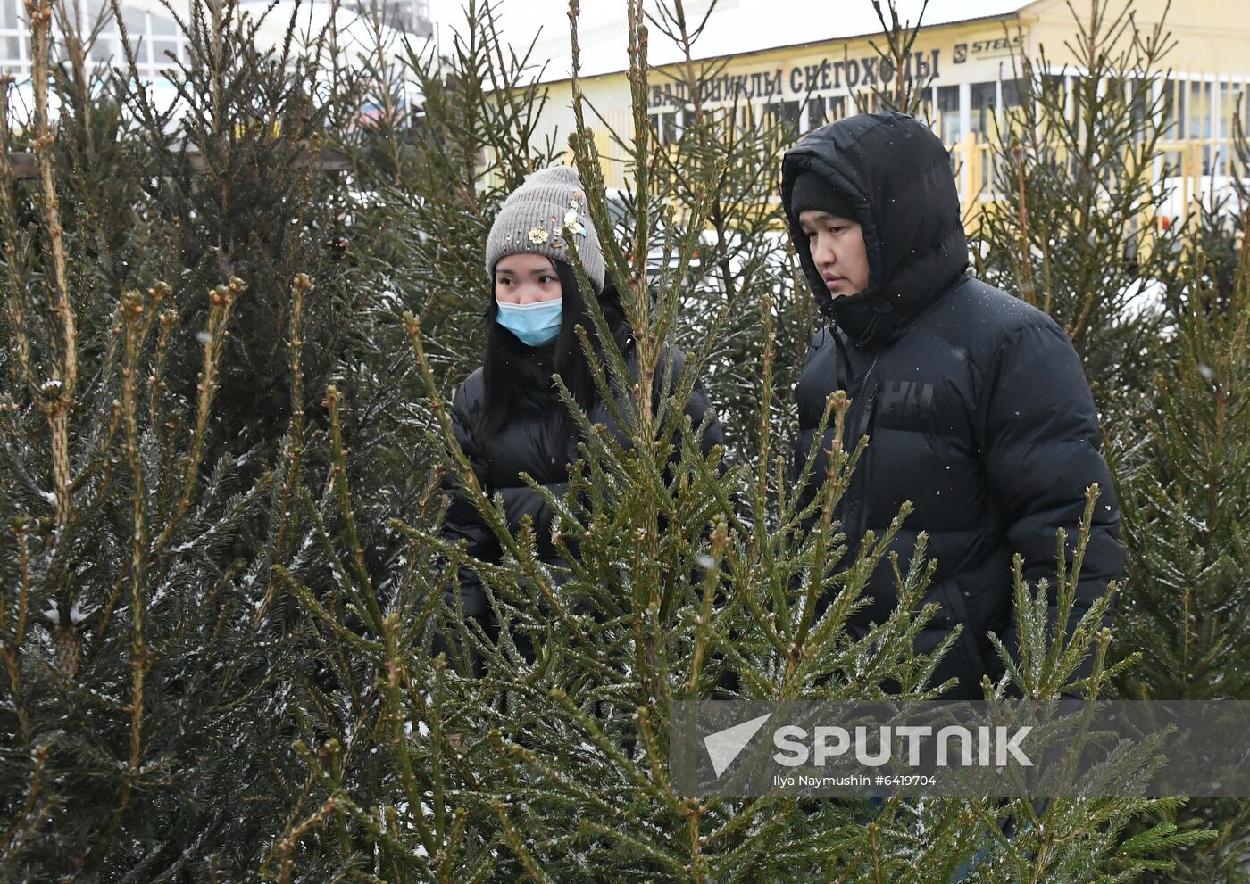 Russia New Year Preparations