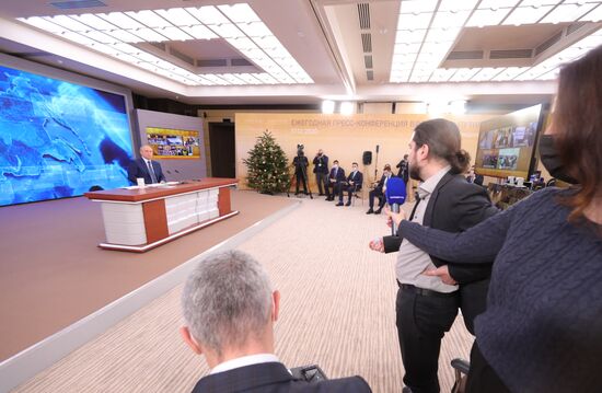 Russia Putin News Conference