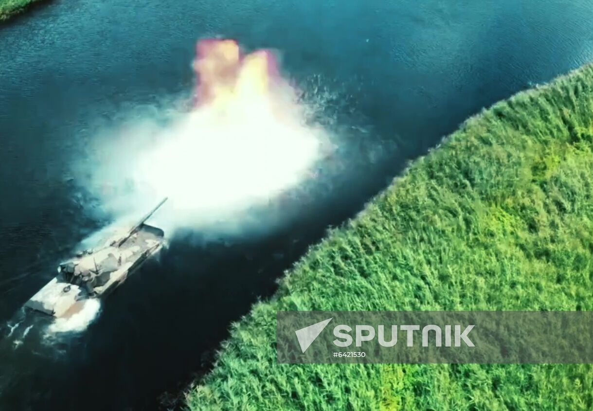 Russia First Floating Tank