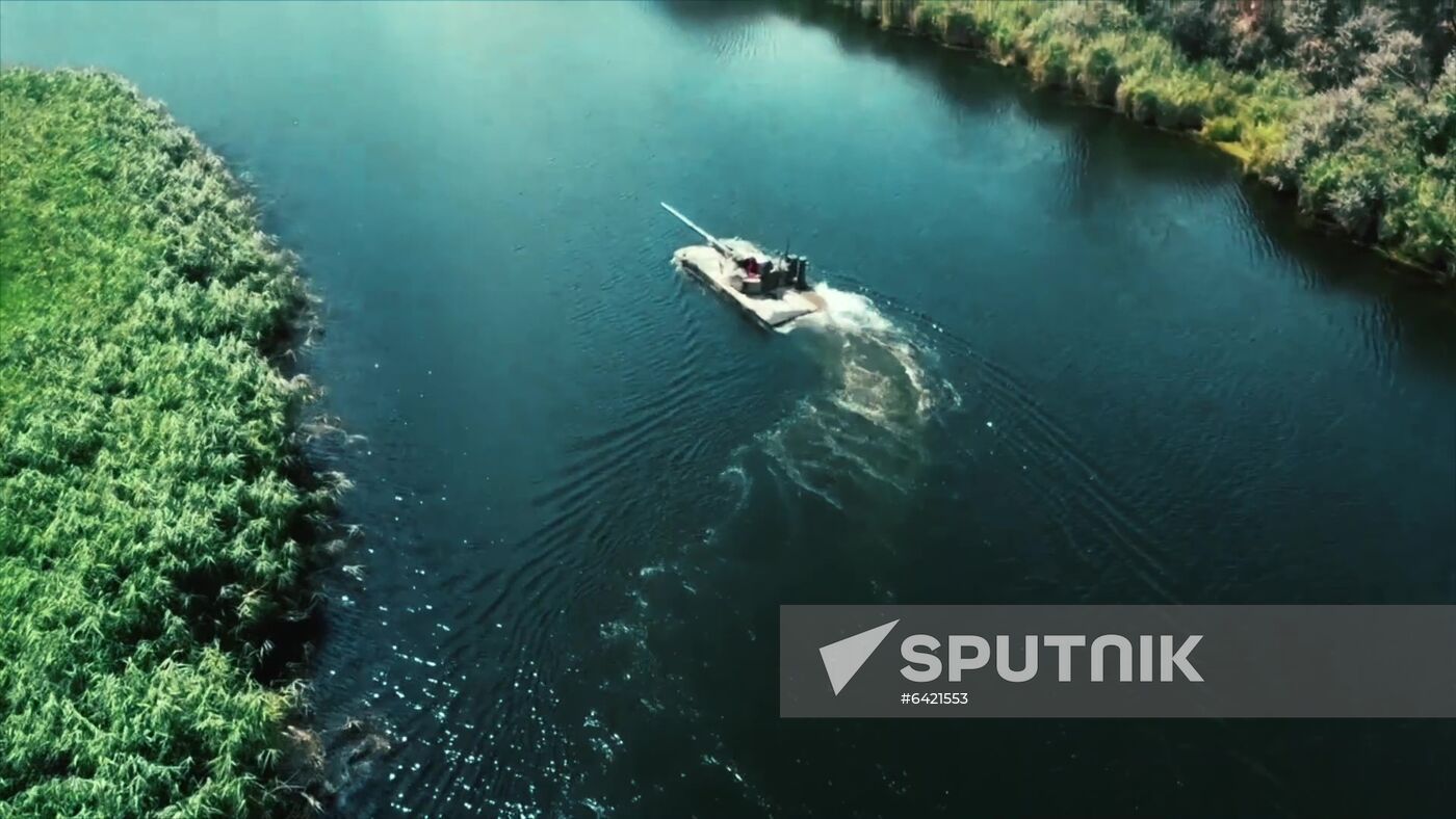 Russia First Floating Tank
