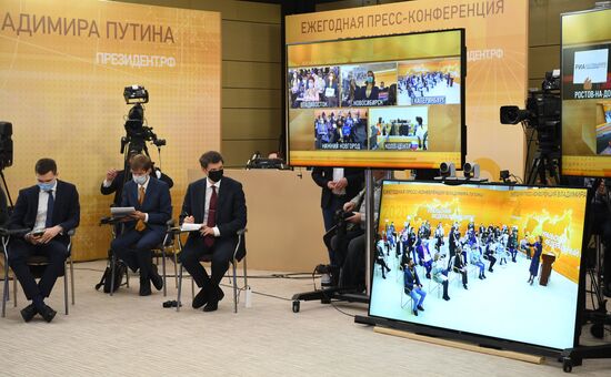 Russia Putin News Conference
