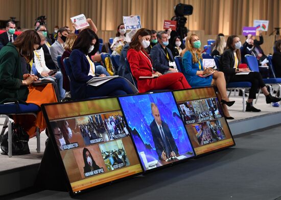 Russia Putin News Conference