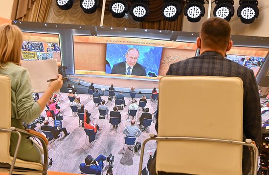 Russia Putin News Conference