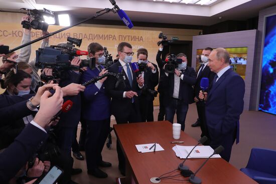 Russia Putin News Conference