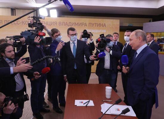 Russia Putin News Conference