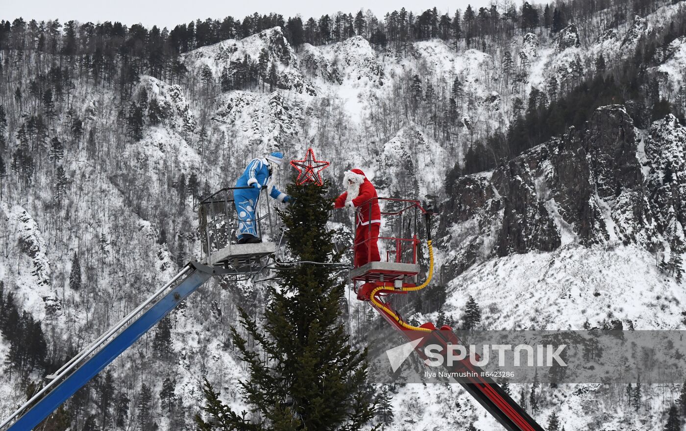 Russia New Year Preparations