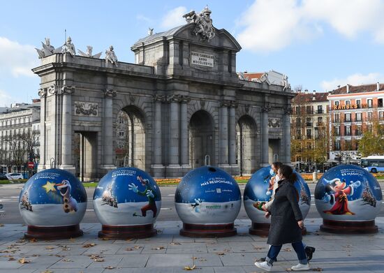 Spain New Year Preparations