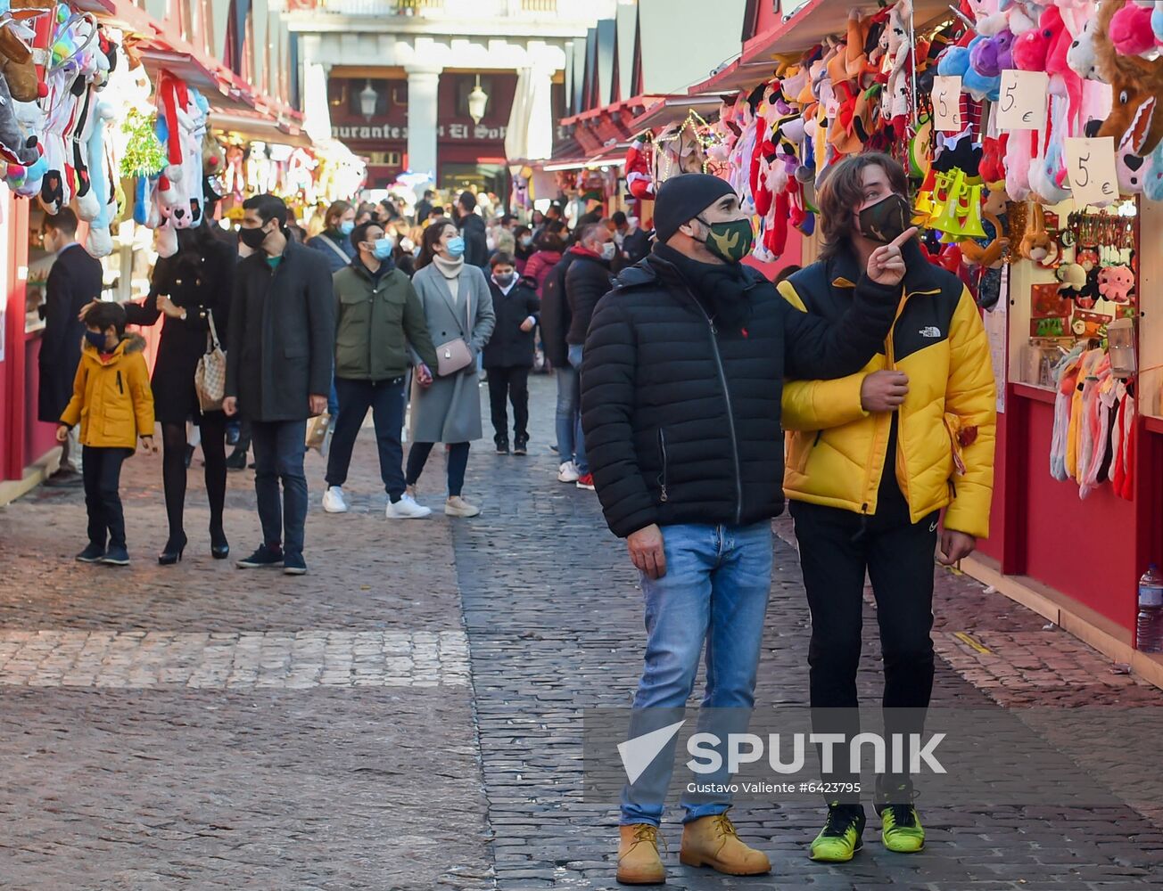 Spain New Year Preparations